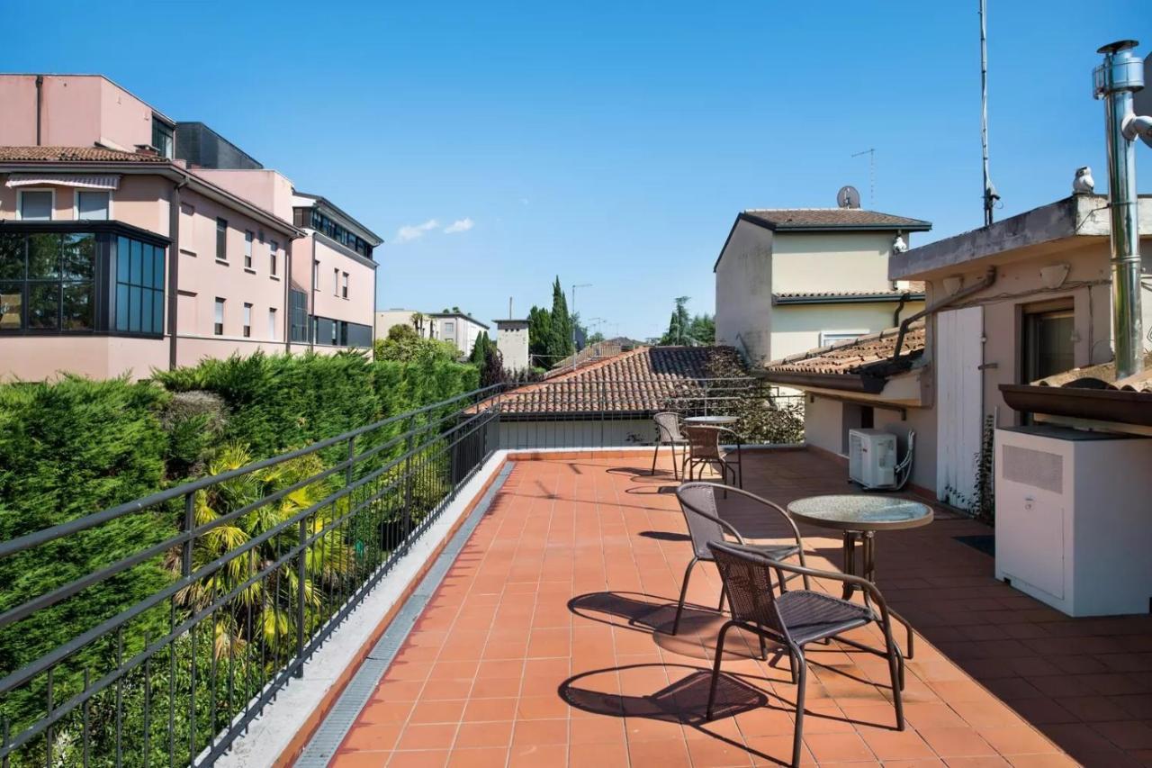Civico 22 Apartment Peschiera del Garda Exterior photo